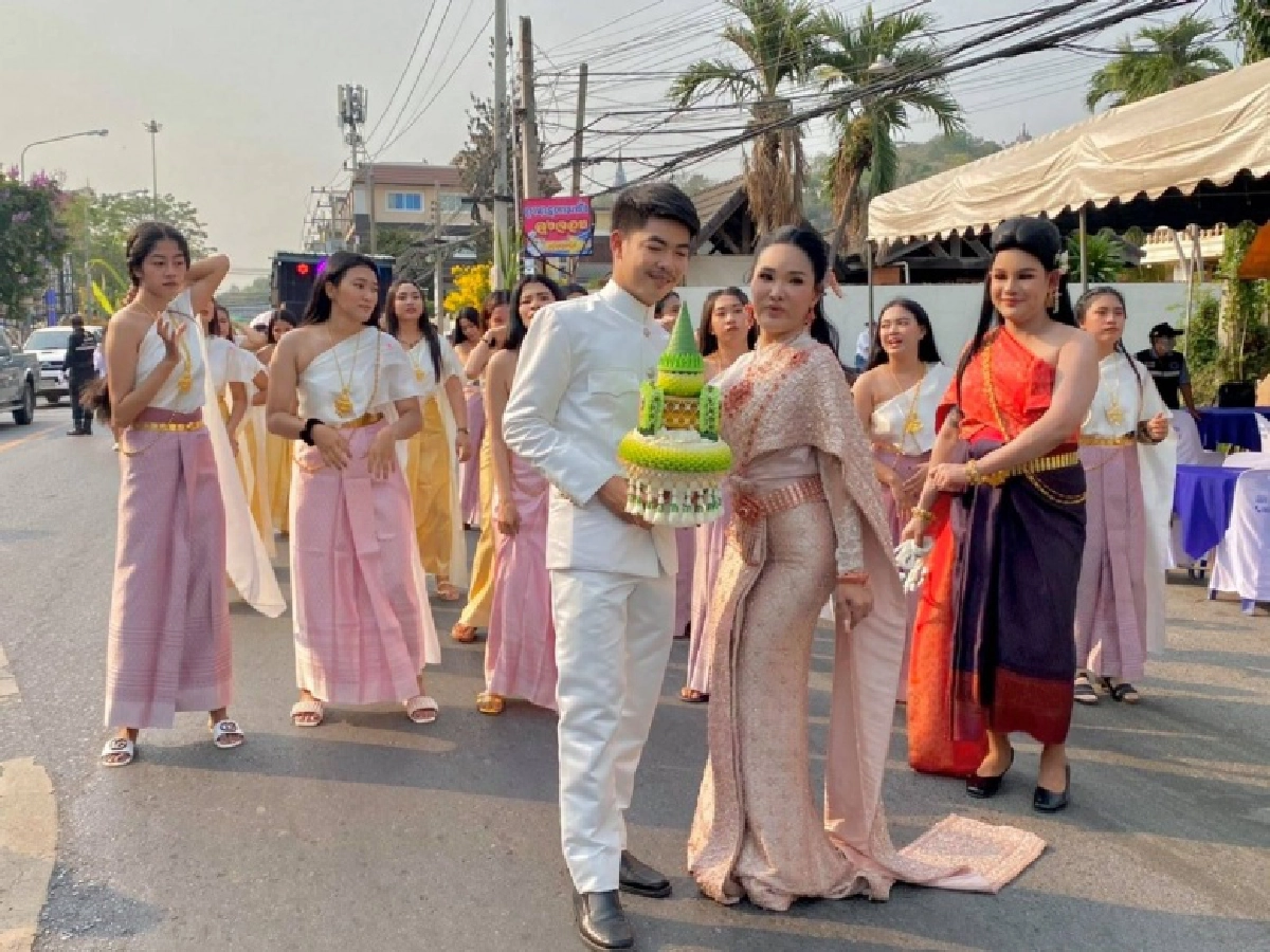 สมหวัง "เจ้เปีย" ตำยำนมระเบิด เมืองเพชร ควงแฟนหนุ่มเข้าประตูวิวาห์ ชายแต่งชาย