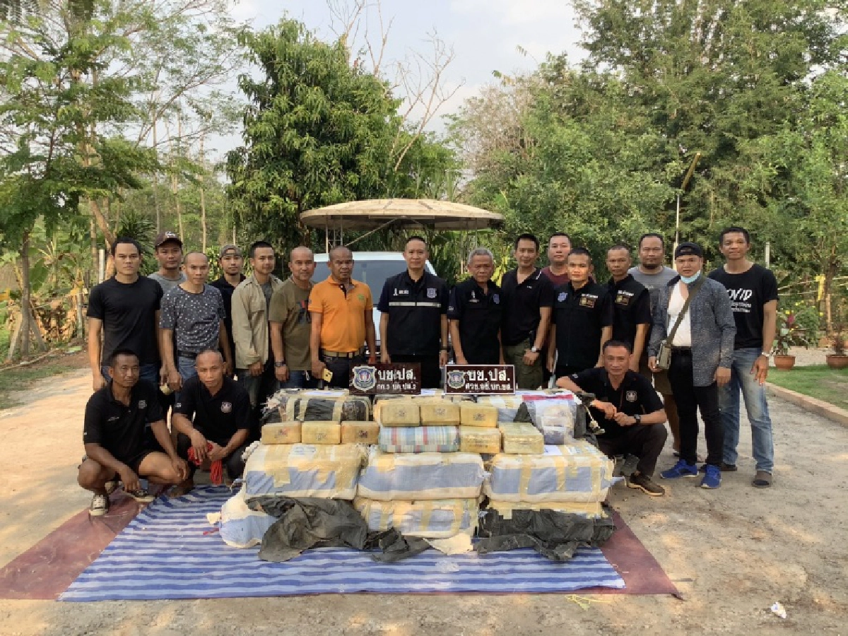 กลุ่มนักบินเพชรบูรณ์ ร่วมขนถ่ายยาบ้า 5 ล้านเม็ด จากชายแดนอีสานเข้าหล่มเก่า