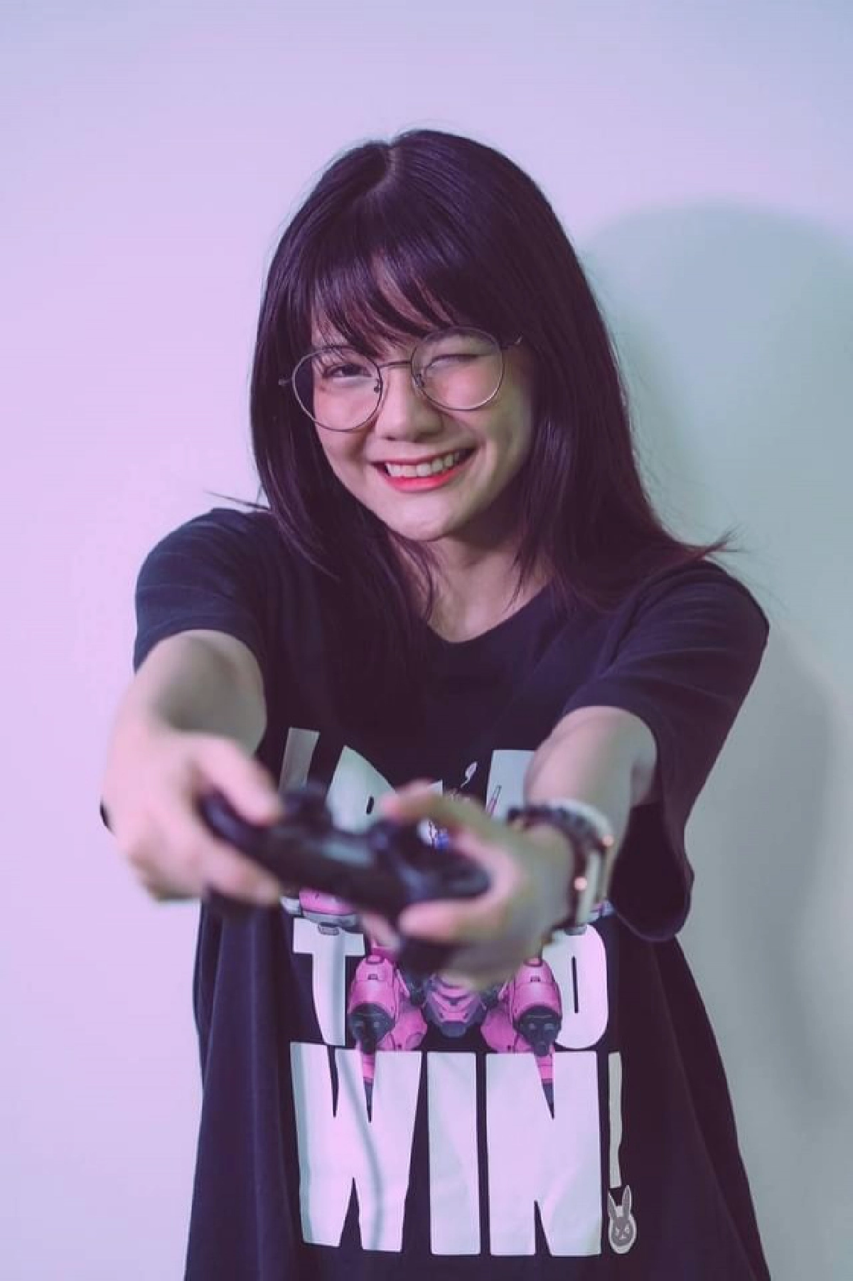 "นัชชี่ นัทธ์ชนัน" สาวแว่นวงจิกะไอดอล แจ้งความ ปอท.หลังโดนนำข้อมูลส่วนตัวไปเขียนบิดเบือนให้เสียหาย