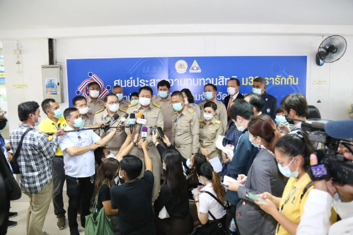 "สุชาติ"รมว.แรงงาน ลงพื้นที่ตรวจเยี่ยมการให้บริการ ศูนย์ประสานงานทบทวนสิทธิ ม33เรารักกันฯ และหน่วยเคลื่อนที่ สปส.ปทุมธานี