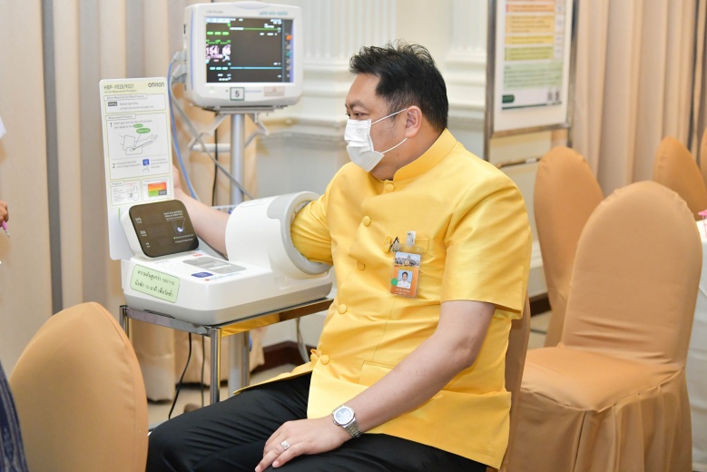 นายกฯนำครม.ฉีดวัคซีนแอสตราเซเนกา-เปิดชื่อ รมต.ร่วมฉีด-ไม่ฉีด