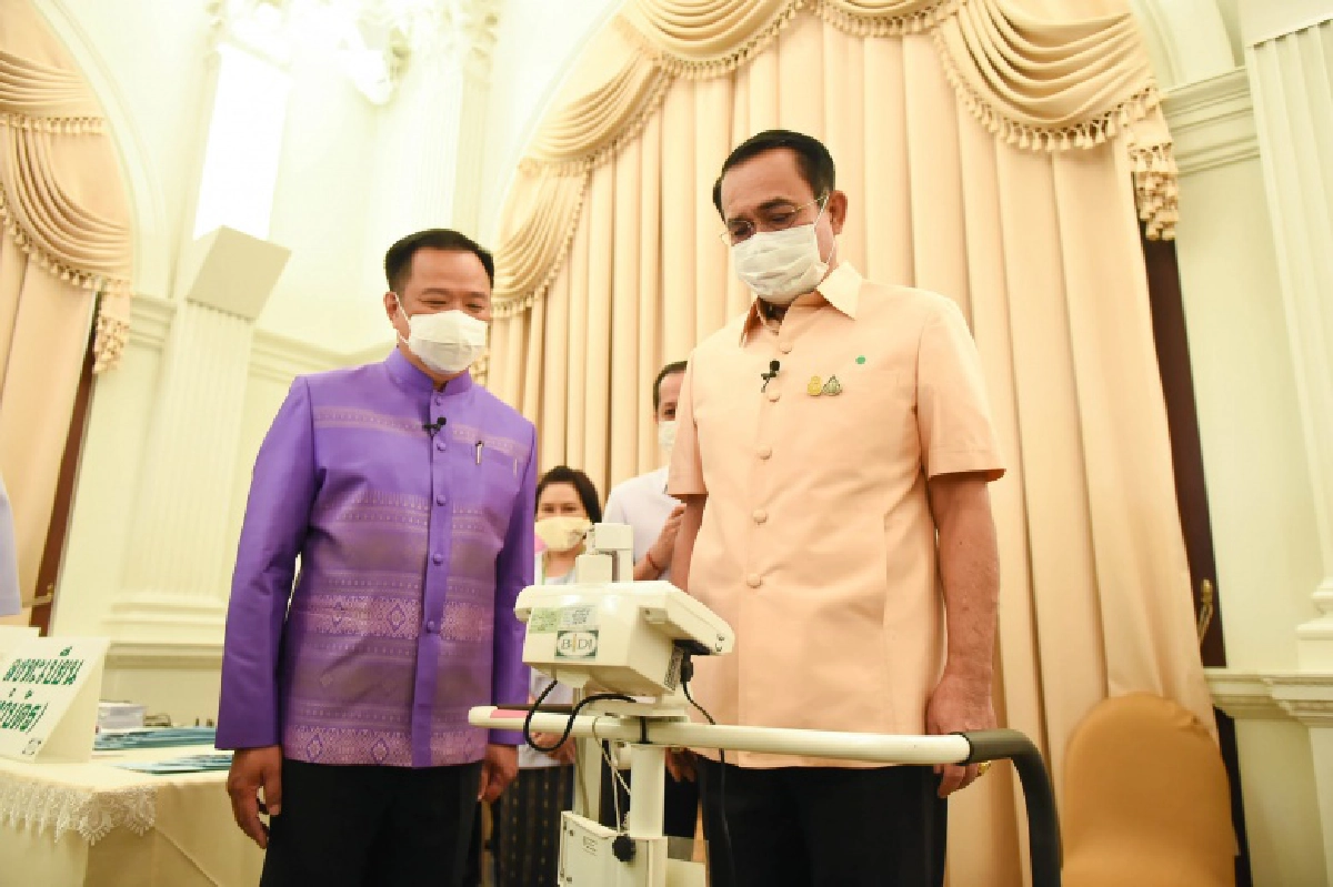 คอหวยส่องเลขเด็ด จากนายกฯ"ประยุทธ์" หลังรับการฉีดวัคซีนโควิดเข็มแรก