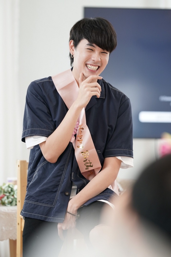 สุดปัง "ปอย กฤษณพงศ์" ปลื้มหนักแฟนคลับเซอร์ไพรส์วันเกิด