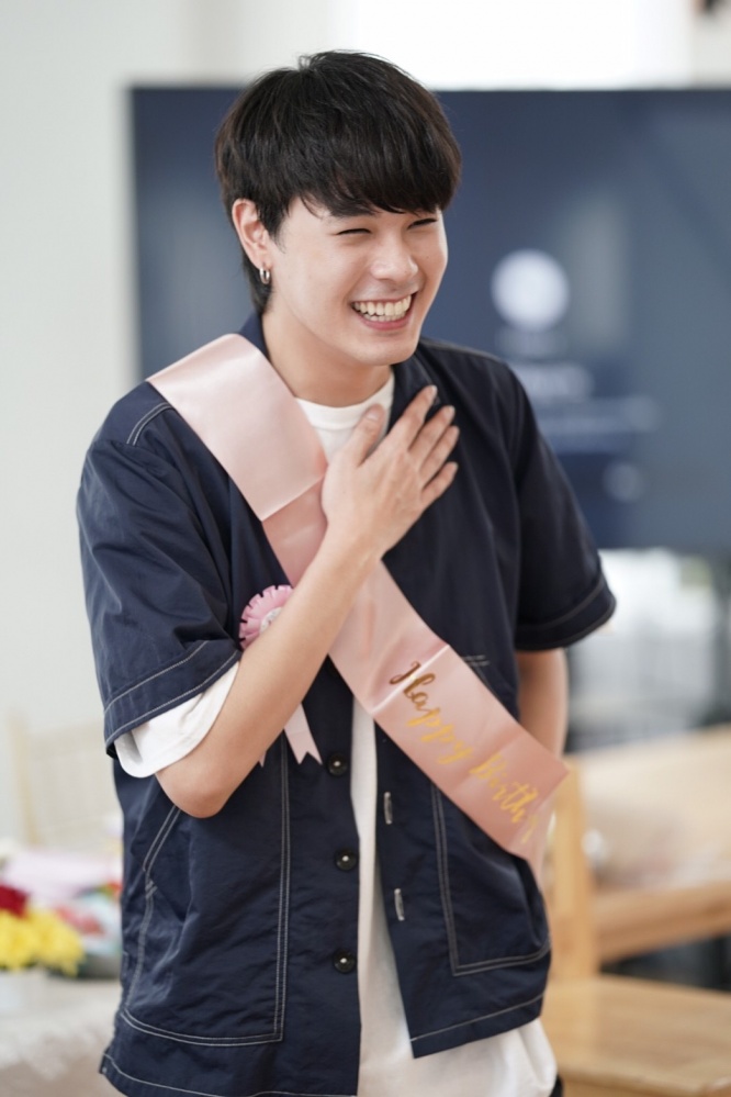 สุดปัง "ปอย กฤษณพงศ์" ปลื้มหนักแฟนคลับเซอร์ไพรส์วันเกิด