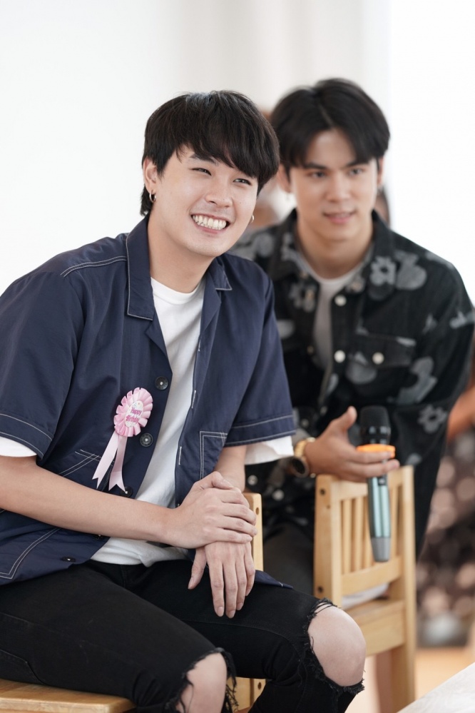 สุดปัง "ปอย กฤษณพงศ์" ปลื้มหนักแฟนคลับเซอร์ไพรส์วันเกิด