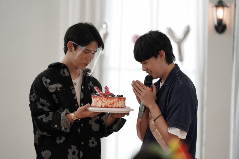 สุดปัง "ปอย กฤษณพงศ์" ปลื้มหนักแฟนคลับเซอร์ไพรส์วันเกิด