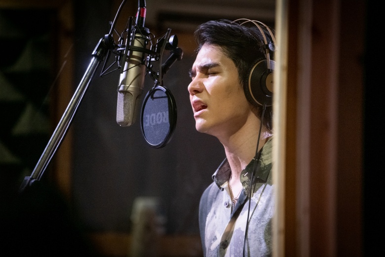 ซิงเกิ้ลใหม่ เพลง "อยู่" แทงใจใครที่ต้อง Move on