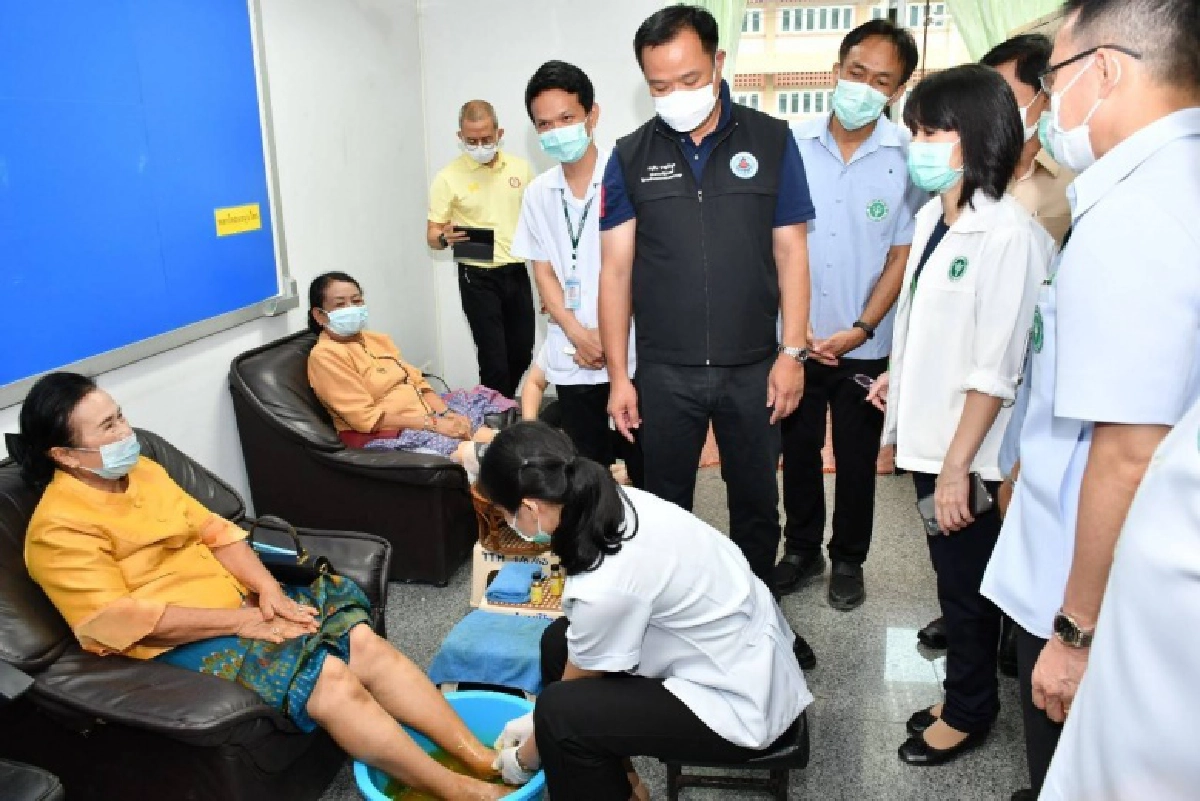 สธ. ติดตามนโยบายคลินิกผู้สูงอายุ รพ.กันทรลักษ์