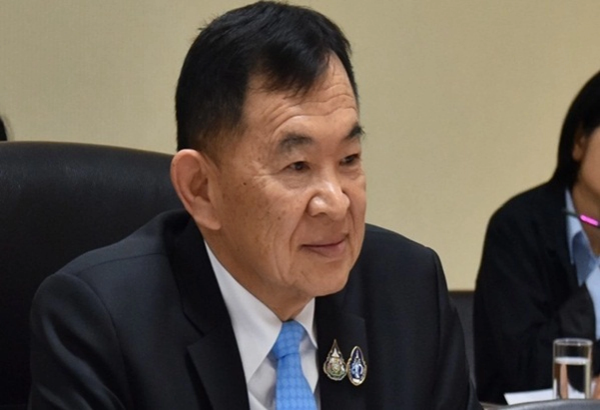  ปรับ ครม.โปรดเกล้า 4 รมต.ใหม่  ตรีนุช เทียนทอง รมว.ศึกษาฯ ชัยวุฒิ ธนาคมานุสรณ์ รมว.ดิจิทัล  สินิตย์ เลิศไกร  รมช.พาณิชย์   วีรศักดิ์ หวังศุภกิจโกศล รมช.คมนาคม 