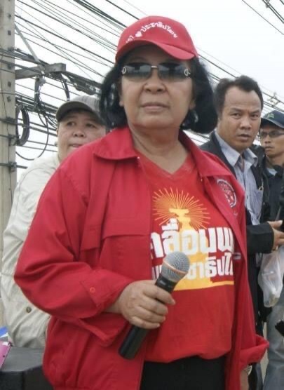 ธิดาโพลล์อนาคต 'นปช.'ไม่ยุบแต่เปลี่ยนแกนนำ