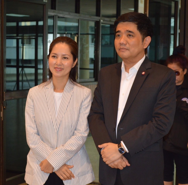 "ครูเหน่ง" เสมา 1 คนที่ 55 สายสระแก้ว-บ้านป่ารอยต่อ