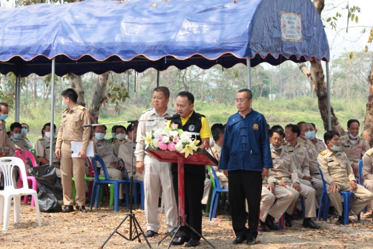  "ธรรมนัส"  มอบ ส.ป.ก.4-01 เกษตรกรเชียงราย 