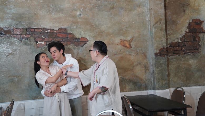 เอาใจเมียทิพย์ 2 อาพา "ฟิล์ม ธนภัทร" ลิ้มรสข้าวต้มกุ๊ยรสเด็ด พร้อมล้วงลึกถึงสาวคนรู้ใจ