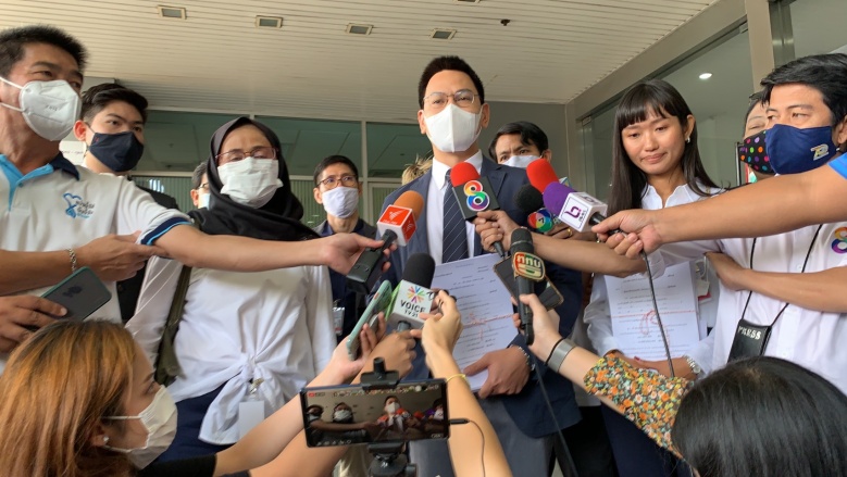  ภาคีนักกฎหมายฯ นำผู้ได้รับผลกระทบจากการชุมนุมหน้ารัฐสภา 17 พ.ย. ร้องศาลปกครอง