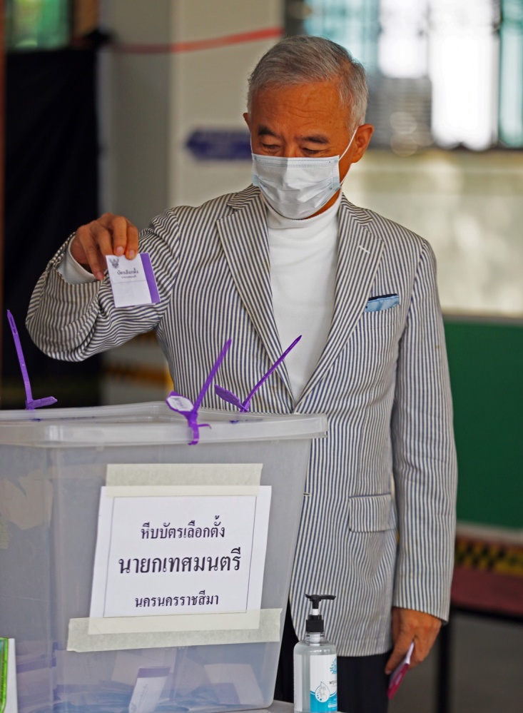  "สุวัจน์" ใช้สิทธิ์เลือกตั้งเทศบาล ที่โคราช  ระบุ ทุกคนมีส่วนสำคัญที่จะเลือกคนดี 