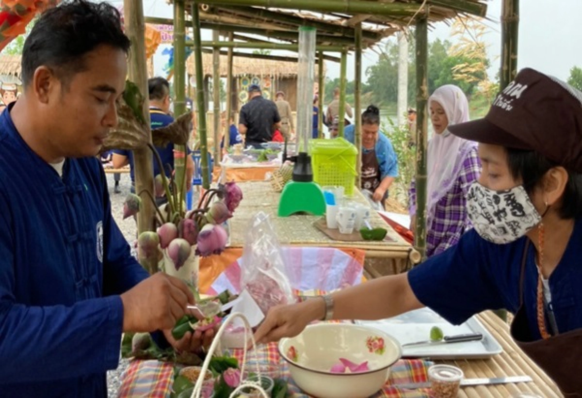 สสส.-ภาคีเครือข่าย เกษตรกรรมปทุมธานี  หนุน ชุมชน-ร้านอาหาร-โรงเรียน สร้างความมั่นคงทางอาหาร   สู่ เมืองท่องเที่ยววิถีใหม่ ปลอดภัย ไกลโควิด-19 