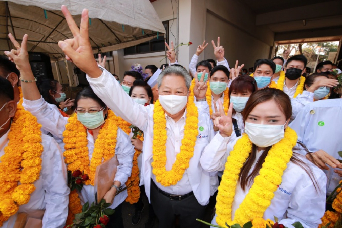 "สุวัจน์" นำทีมชาติพัฒนา กลับมาผงาดยึดเทศบาลนครโคราชอีก