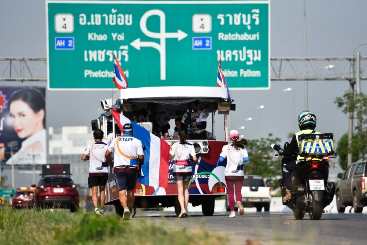  วิ่งธงชาติไทย รวมใจสู่ชัยชนะ วันที่ 2 เส้นทางสมุทรสงครามได้ระยะทาง 79.3 กม