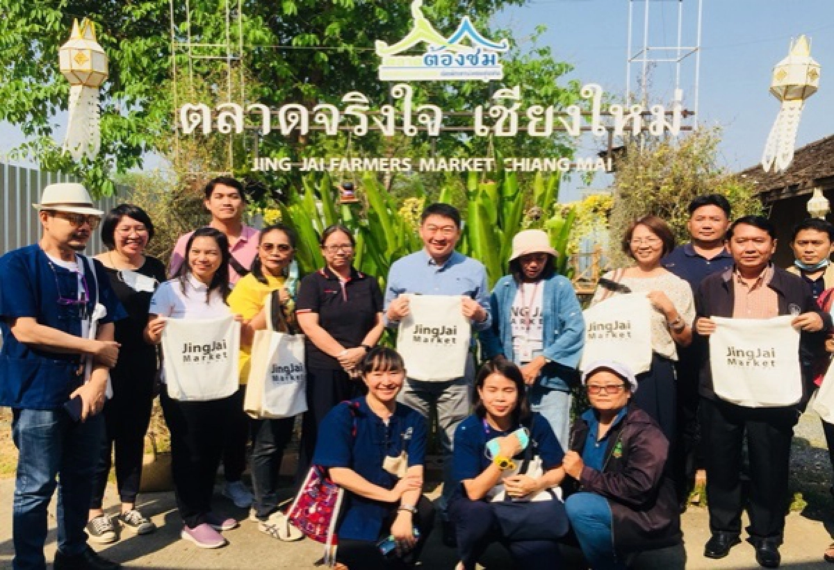 กสส.ปลื้มชาวเชียงใหม่ขานรับสินค้าสหกรณ์ผ่านตลาดจริงใจขายได้ 2 หมื่นบาทต่อวัน