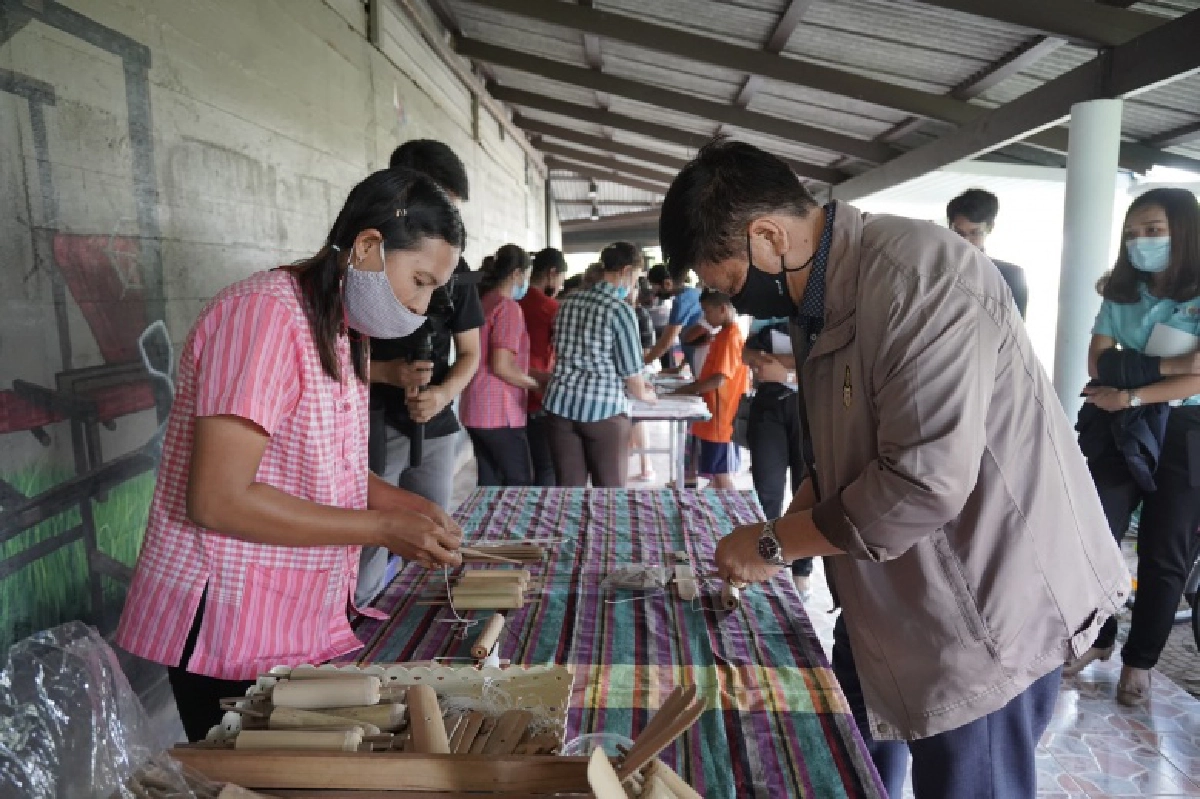 SACICT ยกระดับภูมิปัญญาหัตถศิลป์ถิ่นภาคใต้ จากใจย่ายาย...สู่เครือข่าย  คนรุ่นใหม่ ผลักดันผ้าทอนาหมื่นศรี