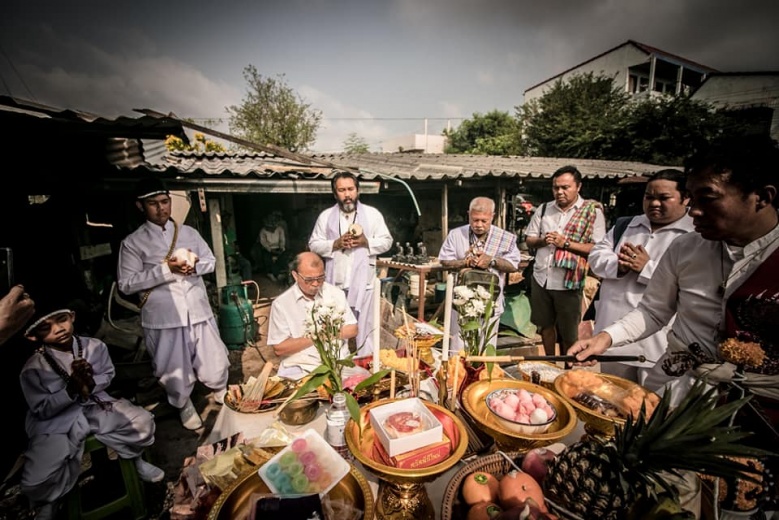 จาก "แม่หม่อมกวัก"สู่"แม่หม่อมกวักมโนราห์" ศาสตร์ผสมศิลป์แห่งถ้ำพระพุทธโกษีย์ เรียกเงินเรียกทองให้ไหลนองมากองตรงหน้า