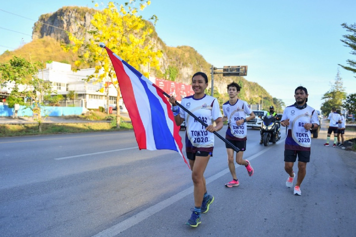 วิ่งธงชาติไทย รวมใจสู่ชัยชนะ  ถึงชุมพร ทำยอดสะสม 598.1 กม.