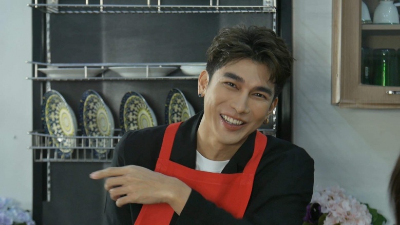 "มิว ศุภศิษฏ์" บุกครัว Lovetaurant โชว์ฝีมือปลายจวัก พร้อมแชร์เรื่องหัวใจ