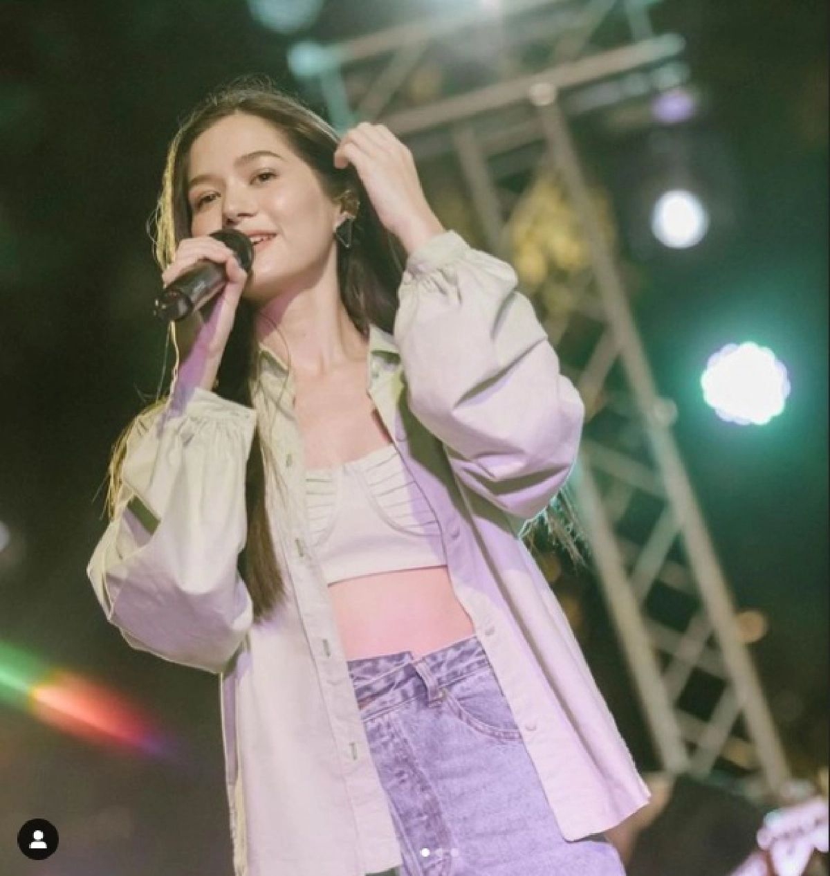 "วี วิโอเลต"รีบตรวจโควิด หลังพบผู้ป่วยเข้าชมคอนเสิร์ต พร้อมกักตัว14วันทันที