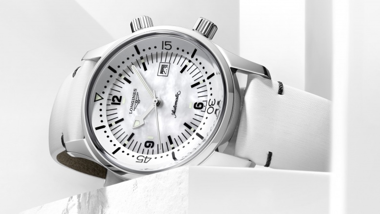 "เก้า-สุภัสรา"ถ่ายทอดความงามนาฬิกา4คอลเลกชั่น