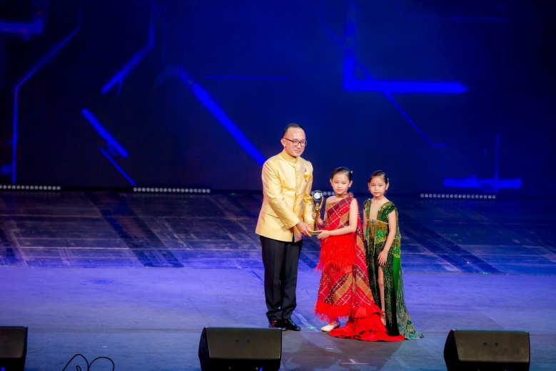 เด่นตั้งแต่เด็ก เคท-คิดดี แรงทั้งในและต่างประเทศ