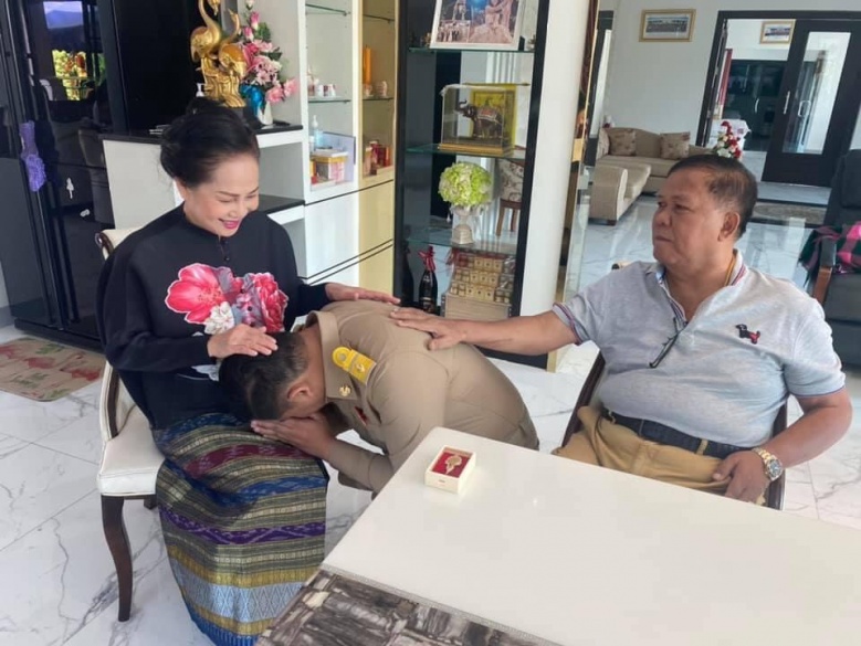 แดงสิ้นลาย "ขวัญชัย" อยู่เป็น สามี ส.ส.-พ่อ ส.จ.