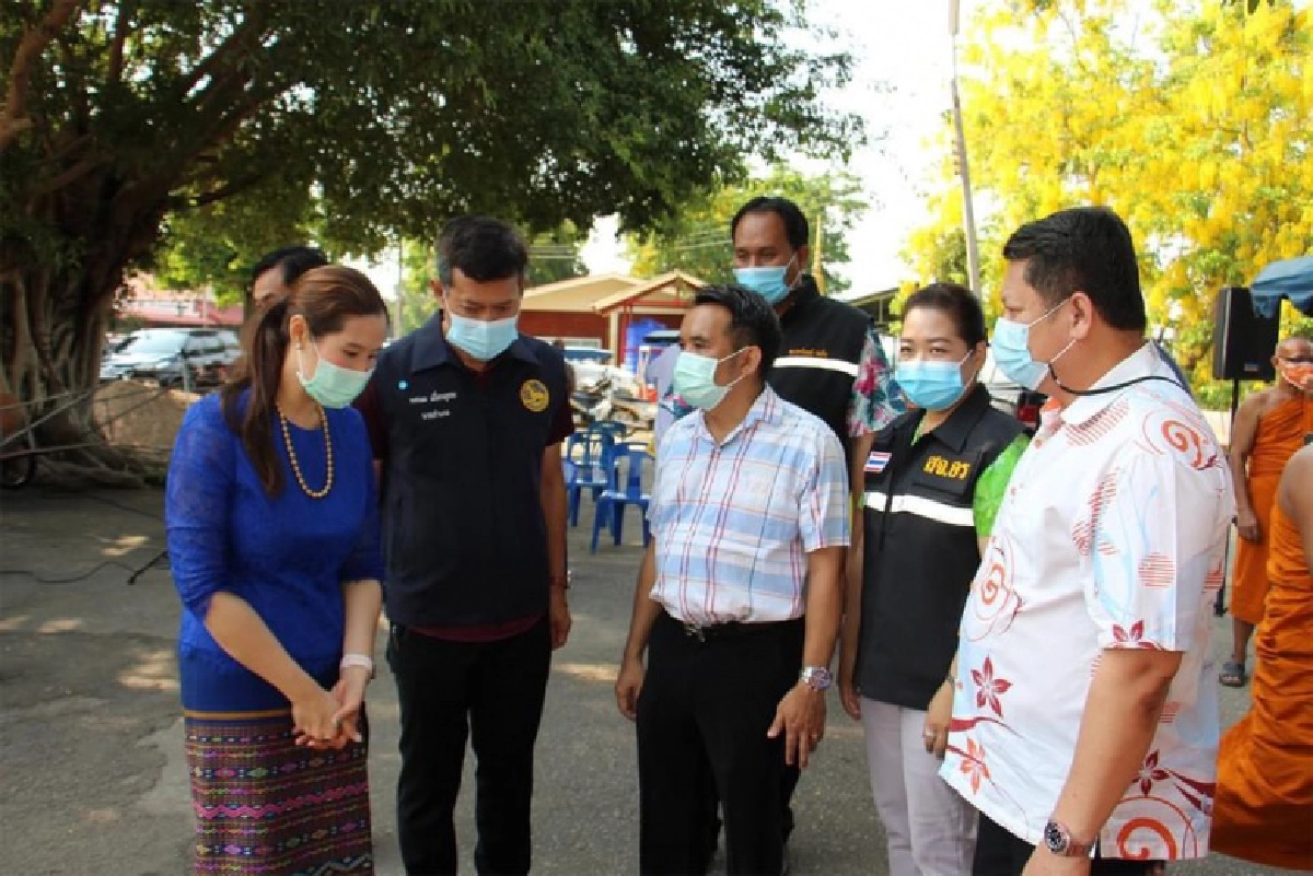   "ส.ส.กุลวลี" ร่วม"คณะสงฆ์"มอบสิ่งของเยี่ยมผู้ป่วยติดเตียง-ผู้ป่วยยากไร้ ตามโครงการหมู่บ้านรักษาศีล 5 