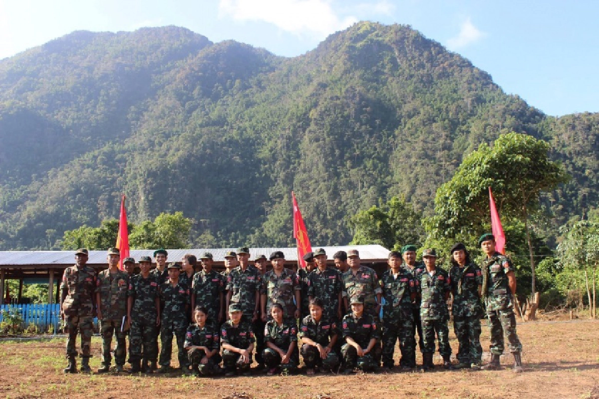 ไฟแค้น "นักศึกษาพม่า" เข้าป่าจับปืน