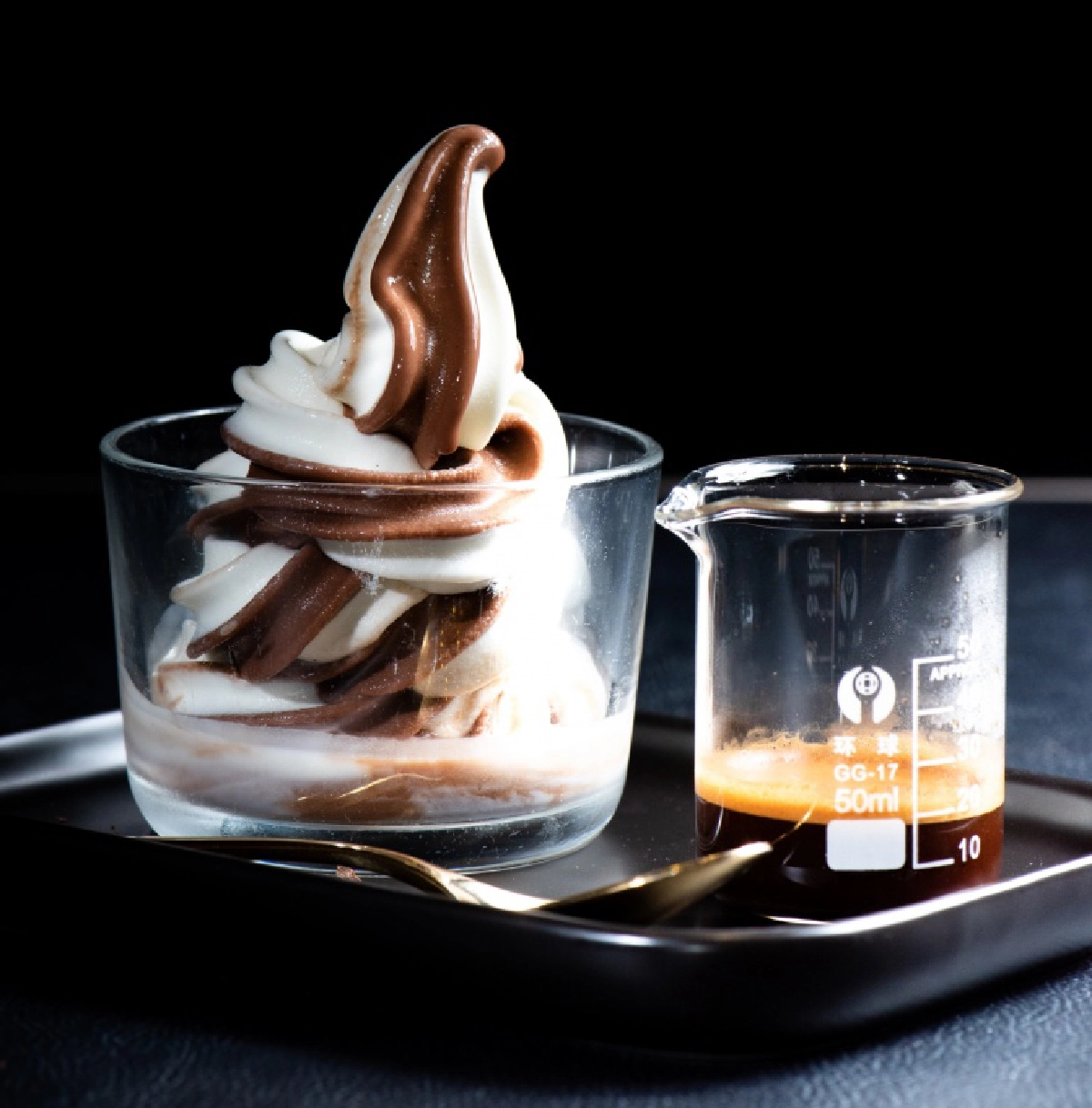 หน้าร้อนกับไอศกรีมเป็นของคู่กัน พบกับไอศกรีมซอฟต์เสิร์ฟที่ร้านเดอะ คอฟฟี่ อะคาเดมิคส์ 