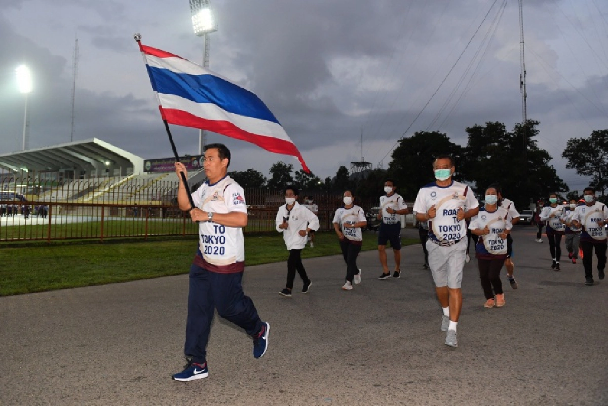 2 นักกีฬาทีมชาติ ร่วมภารกิจวันที่ 16 วิ่งธงชาติไทย รวมใจสู่ชัยชนะ