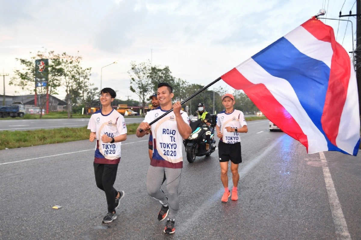 2 นักกีฬาทีมชาติ ร่วมภารกิจวันที่ 16 วิ่งธงชาติไทย รวมใจสู่ชัยชนะ