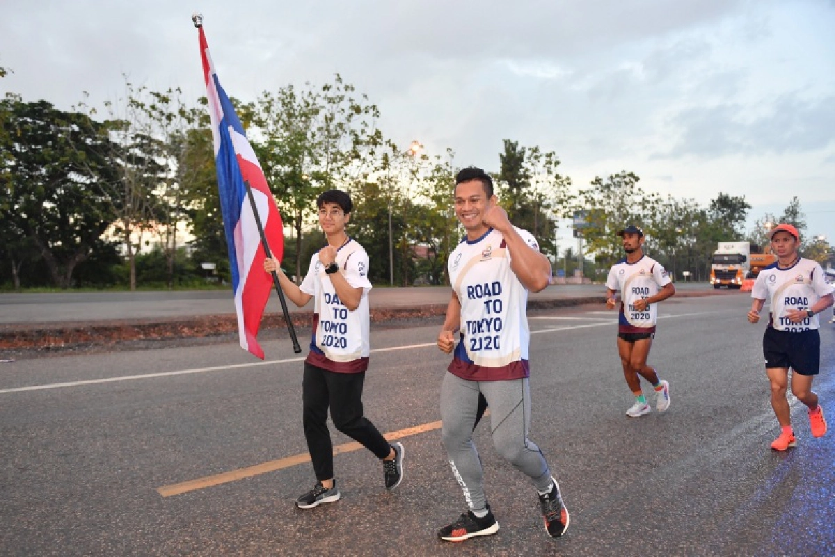 2 นักกีฬาทีมชาติ ร่วมภารกิจวันที่ 16 วิ่งธงชาติไทย รวมใจสู่ชัยชนะ