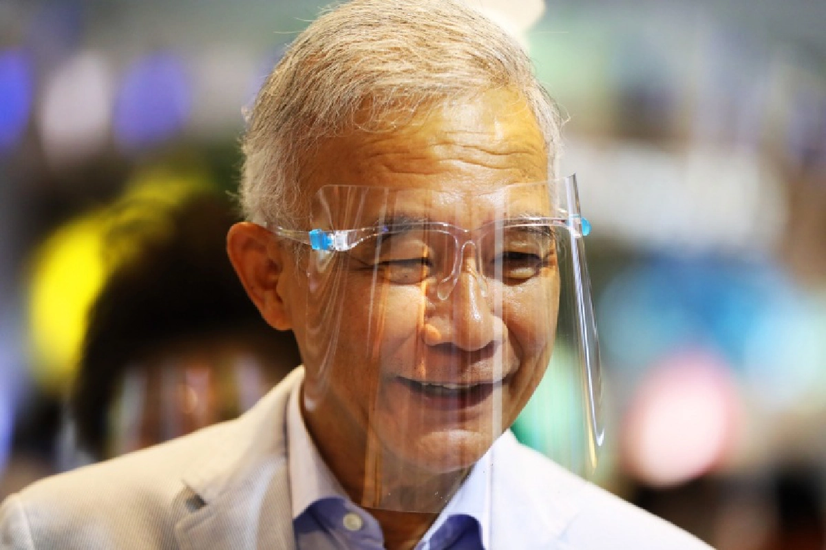 "สุวัจน์" นำทีม ศ.คนโคราชรักจริงไม่ทิ้งกัน ร่วมบริจาคอุปกรณ์ทางการแพทย์กับรพ.สนาม โคราช