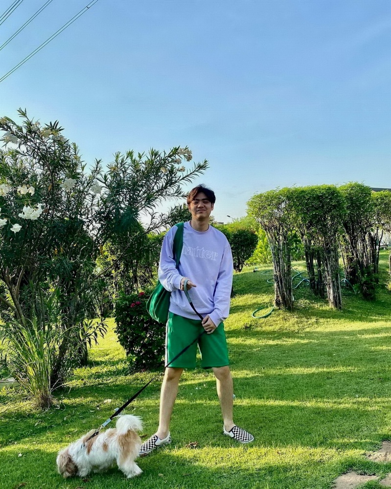 สร้างความสดใสให้ตัวเองในวันที่ต้อง Work From Home กับสไตล์การแต่งตัวแนวสตรีทแวร์