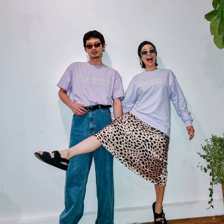 สร้างความสดใสให้ตัวเองในวันที่ต้อง Work From Home กับสไตล์การแต่งตัวแนวสตรีทแวร์