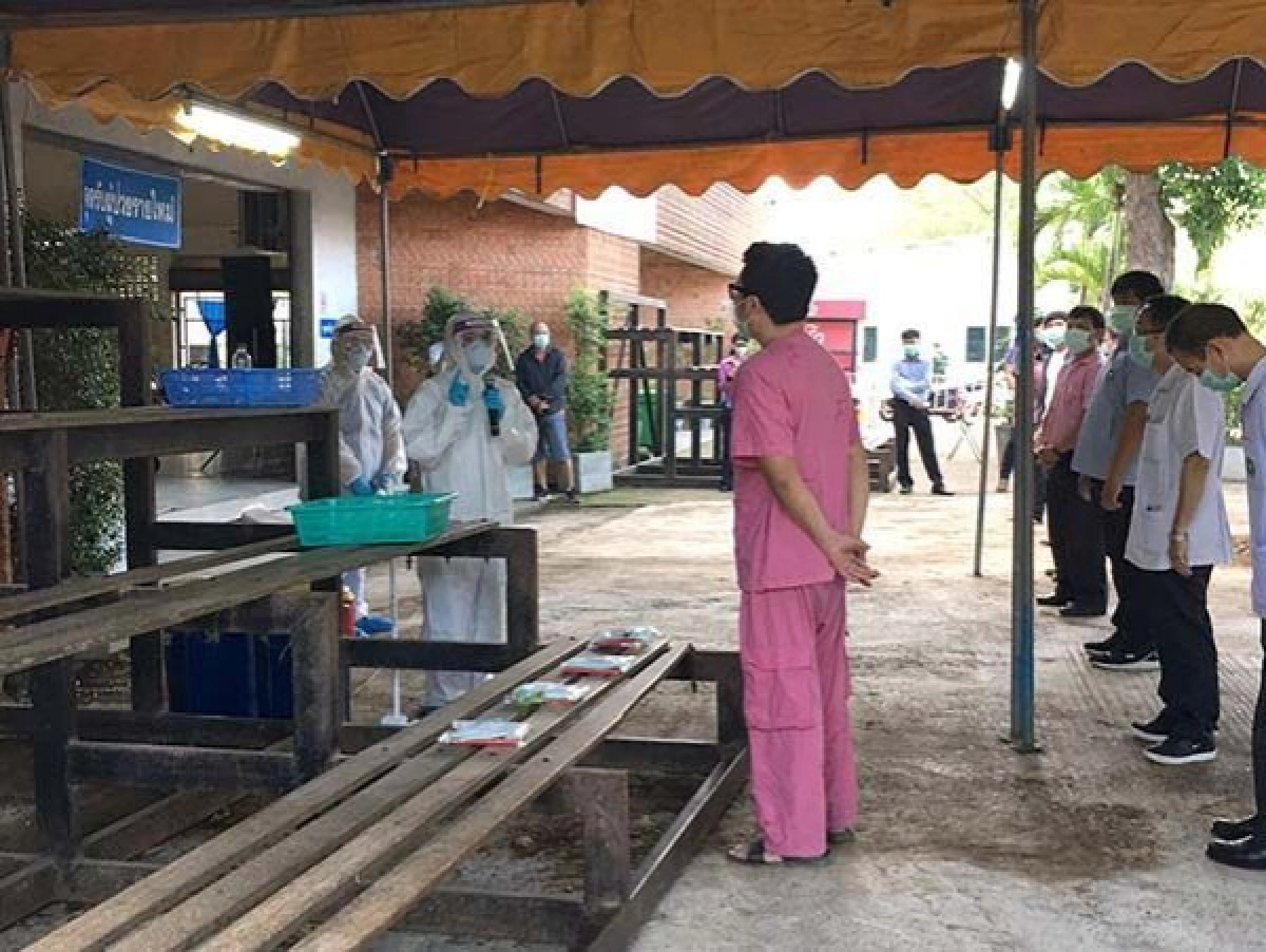  น่านเตรียมพร้อมรพ.สนาม ซ้อมแผนขั้นตอนการใช้ ก่อนเปิดรับผู้ป่วยโควิด-19
