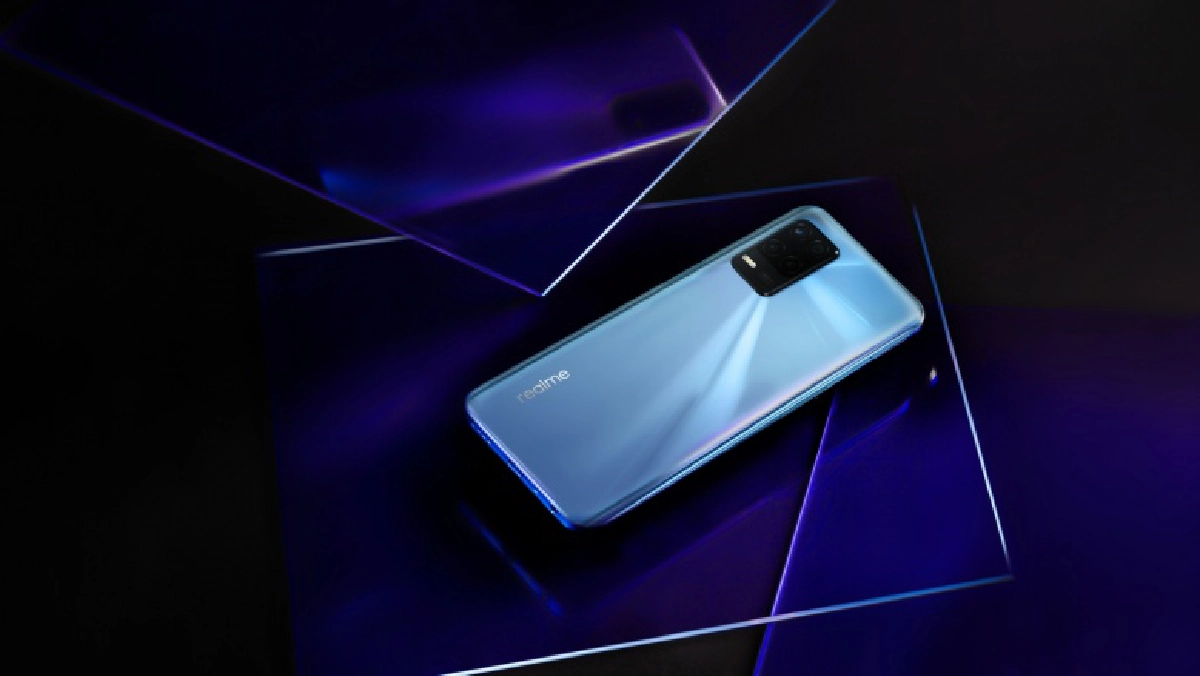 "realme" ลั่นกลองรับต้นปี 2564เปิดตัวสมาร์ทโฟนรุ่นล่าสุด realme 8 Series