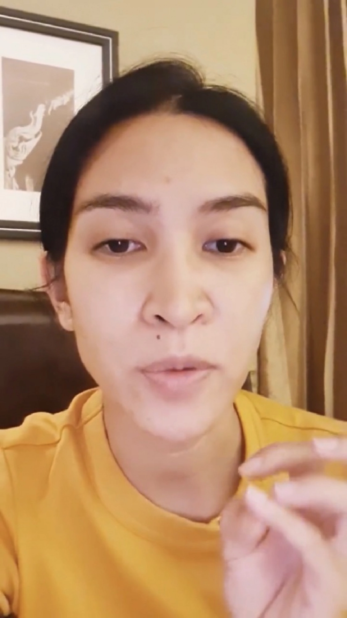 "อี๊ฟ พุทธธิดา" อัปเดตอาการ "พ่อต้อย" ขณะสามีเชื้อลงปอด