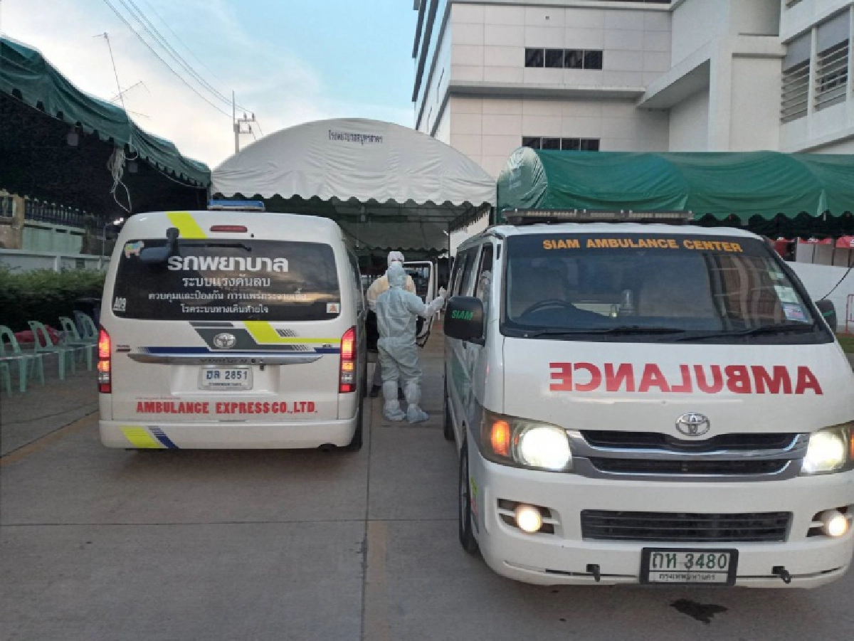 สพฉ.เร่งระดมรถพยาบาลสนับสนุนขนย้ายผู้ป่วยCOVID-19