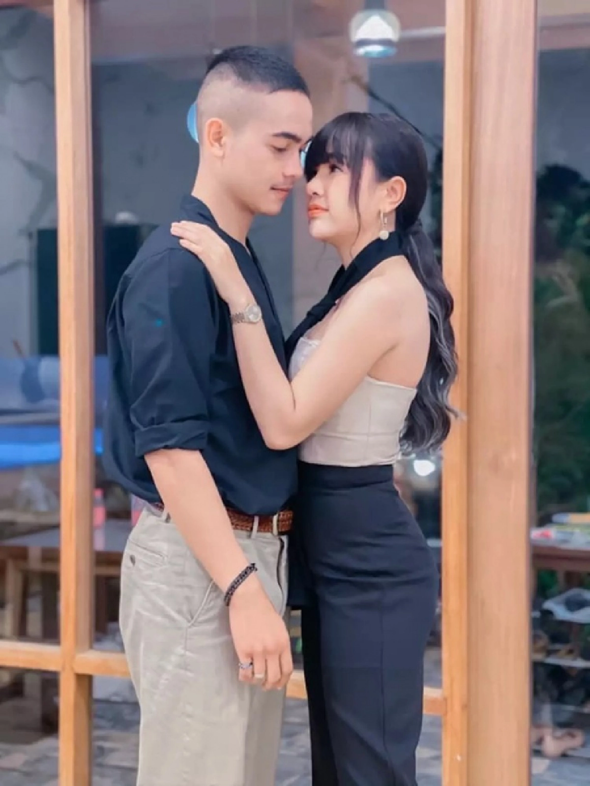  "เจนนี่ ได้หมดถ้าสดชื่น"  อวดความแซ่บตำรวจหนุ่มหวงลั่น "ไม้เรียวในมือสั่น" 