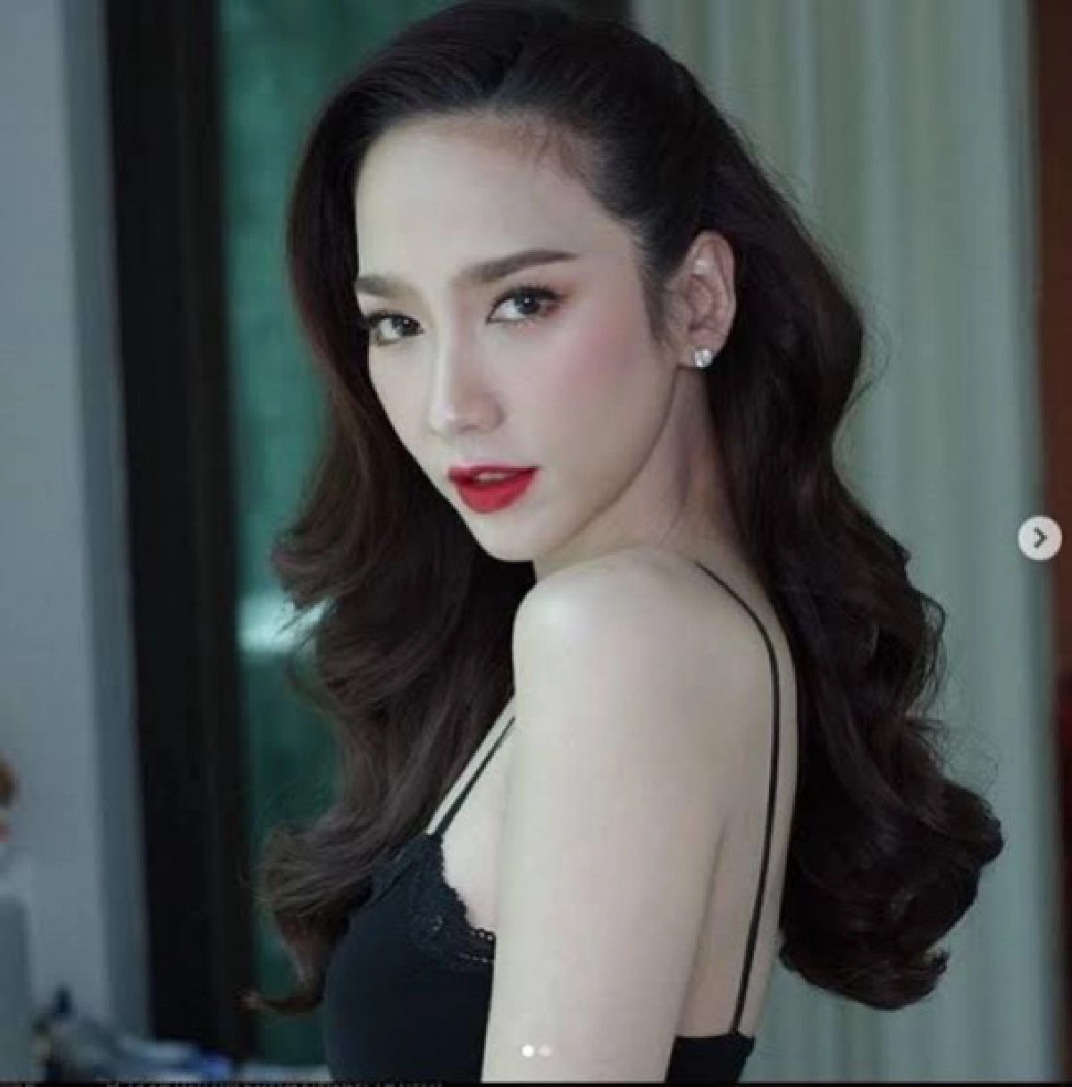 ไม่ต้องคิดสั้น "อั้ม พัชราภา" มาช่วยแล้ว