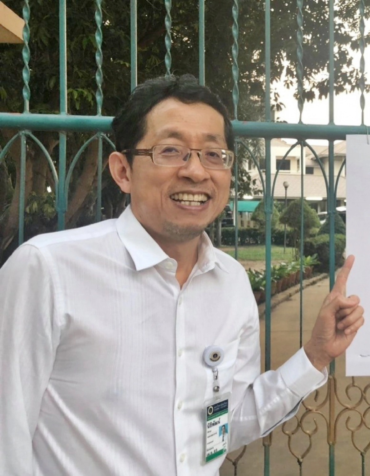 ต้องเด็ดขาด นายกสมาคมอุรเวชช์ฯ จี้รบ.สั่งระงับเคลื่อนย้ายปชช.ให้เร็วที่สุด ก่อนระบบ รพ.ล่มสลาย