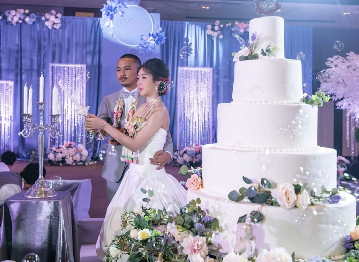  10 ผู้เข้าแข่งขันตบเท้าขึ้นโรงแรม..ทำอาหารสุดหรูเสิร์ฟแขกงานแต่ง   