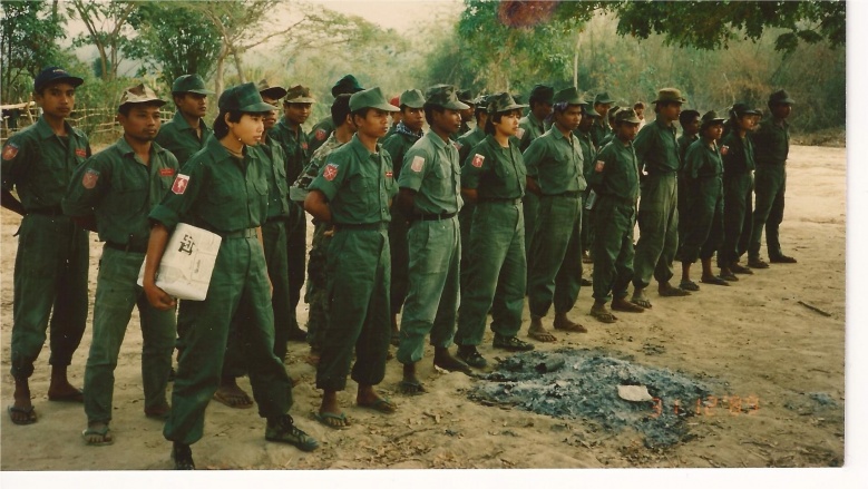 นักศึกษาพม่า บนทางปืน 2 ยุค