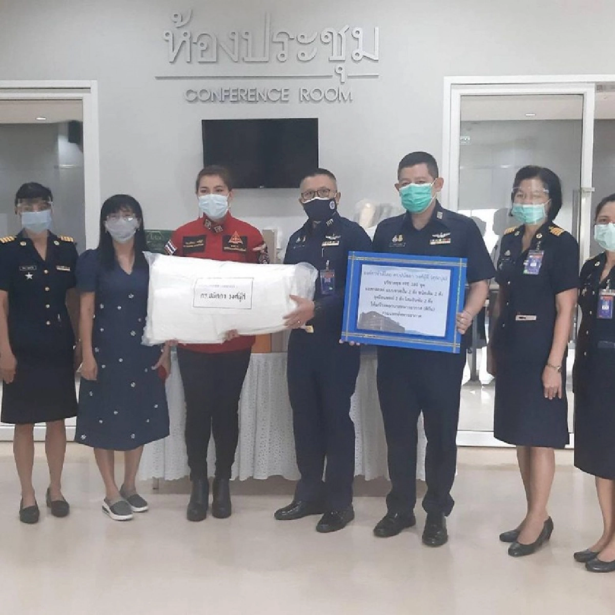 "บุ๋ม ปนัดดา"วอนขายชุด PPE ราคาเดิม เปิดใจเหนื่อยแต่ยังไหว